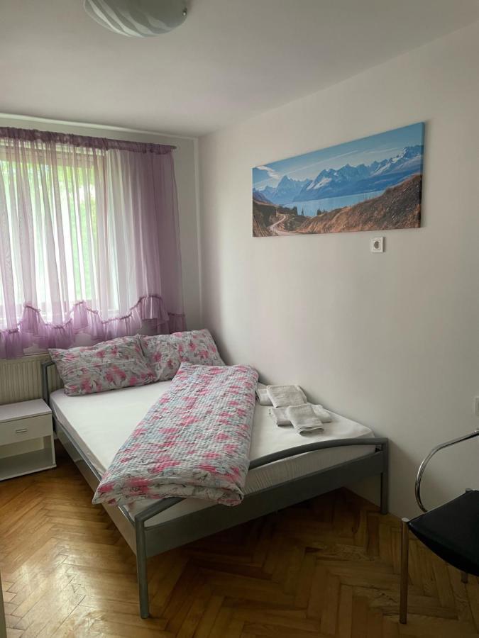 Slatka Sobica Za Dvoje Sa Upotrebom Zajednicke Kuhinje I Kupaonice 萨格勒布 外观 照片
